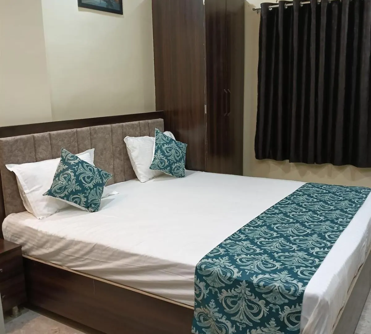 Js Banaras Residency Hotel Varanasi 3*,  India